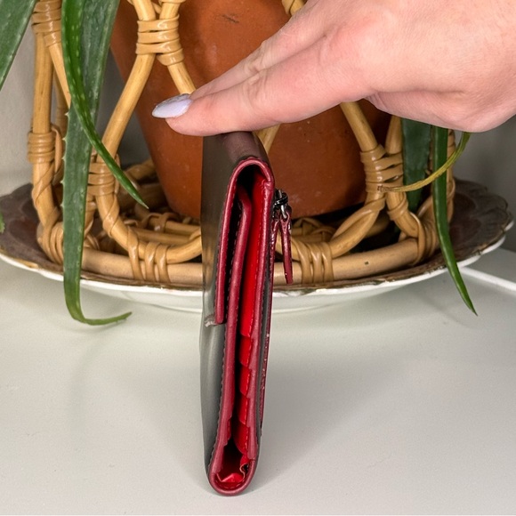 Lodis Genuine Leather Compact Trifold Wallet Black Red Designer Card Coin Purse - Picture 4 of 9